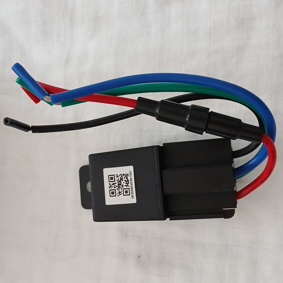 GPS Tracker for Vehicles - DB2 Hard-Wired Tracking Device - Picture 3 of 8
